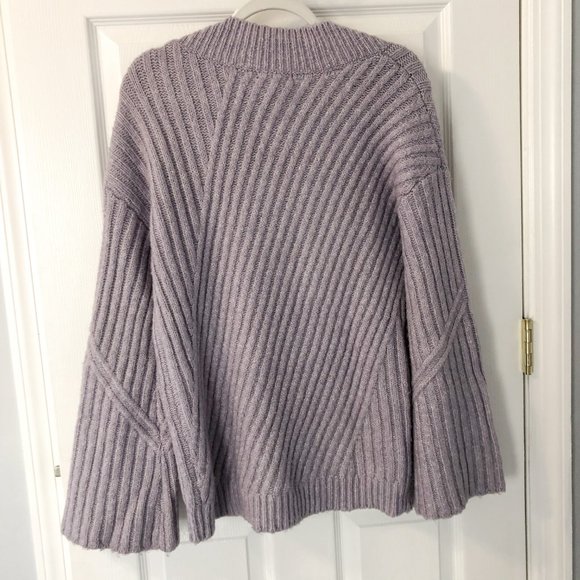 NWOT Nordstrom Deep V Bell Sleeve Sweater - Picture 8 of 8